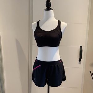 Women’s sports bra